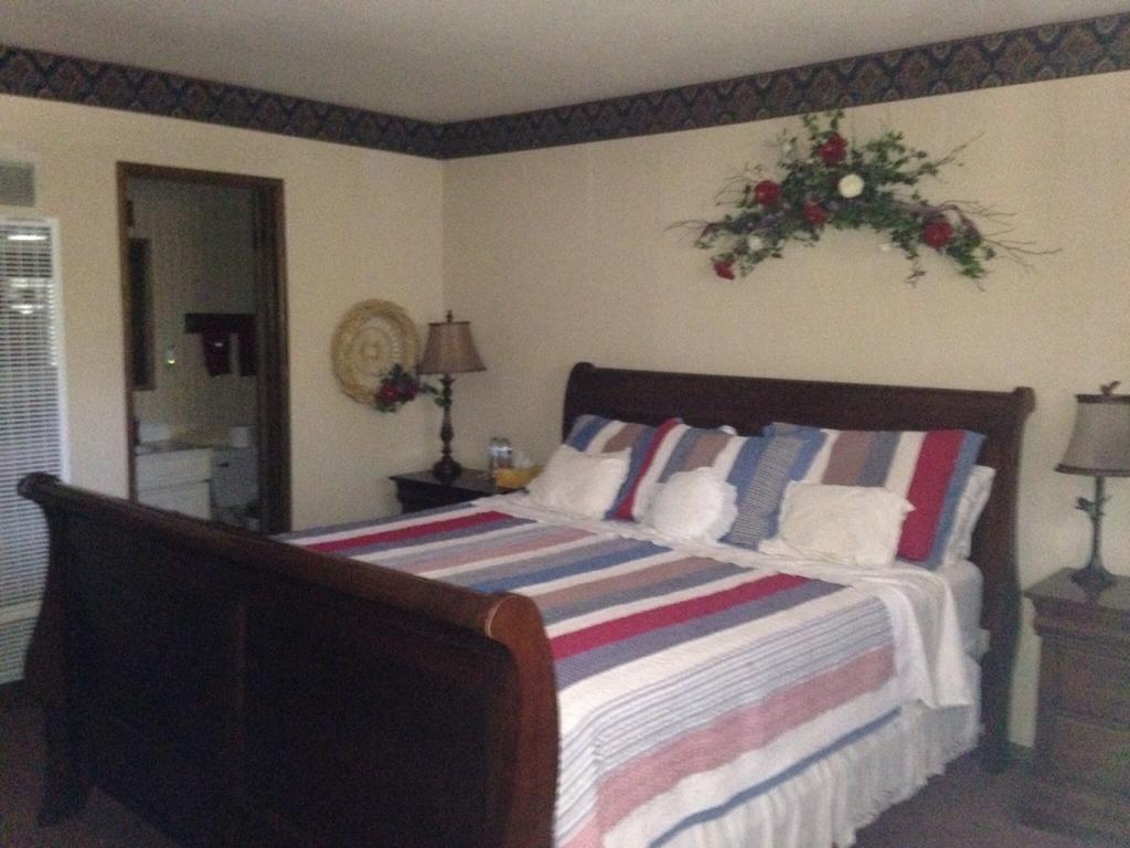 Switzerland Haus Bed And Breakfast Innビッグ・ベアー・レイク 部屋 写真