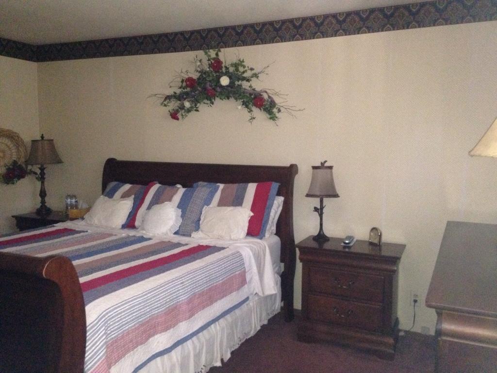 Switzerland Haus Bed And Breakfast Innビッグ・ベアー・レイク 部屋 写真