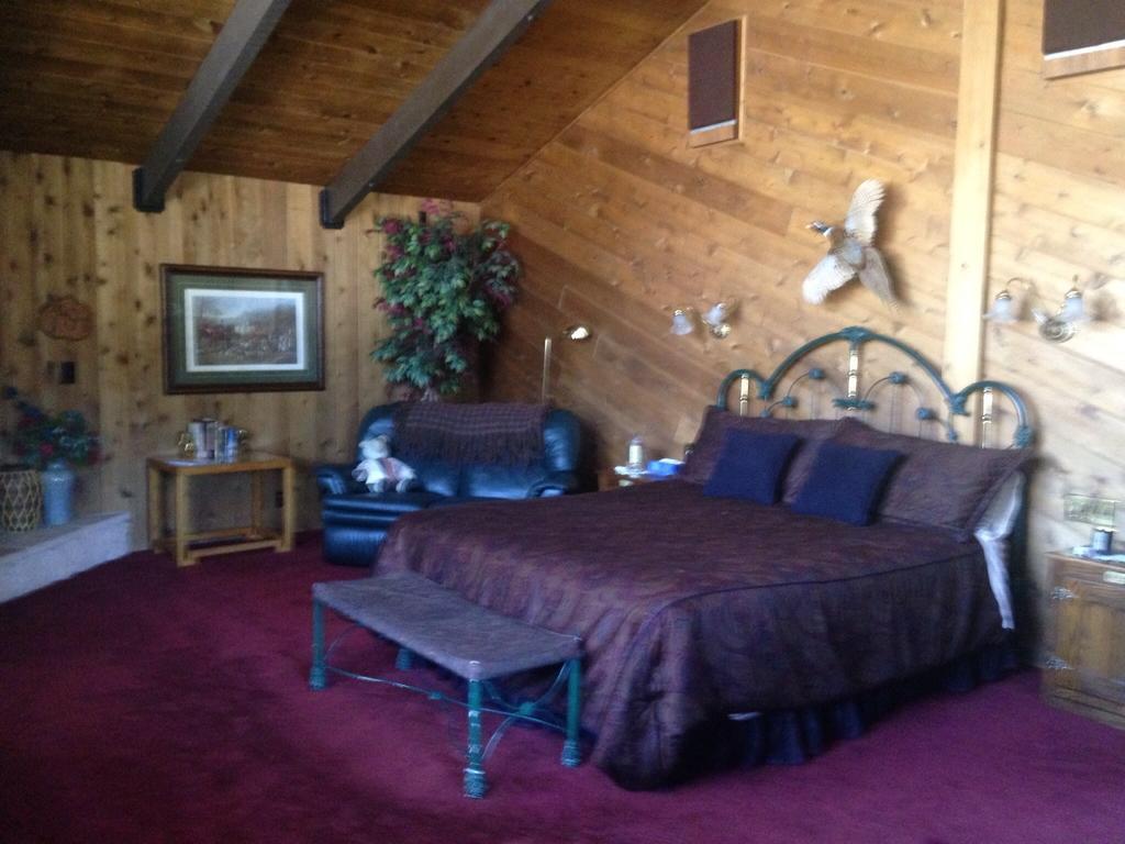 Switzerland Haus Bed And Breakfast Innビッグ・ベアー・レイク 部屋 写真